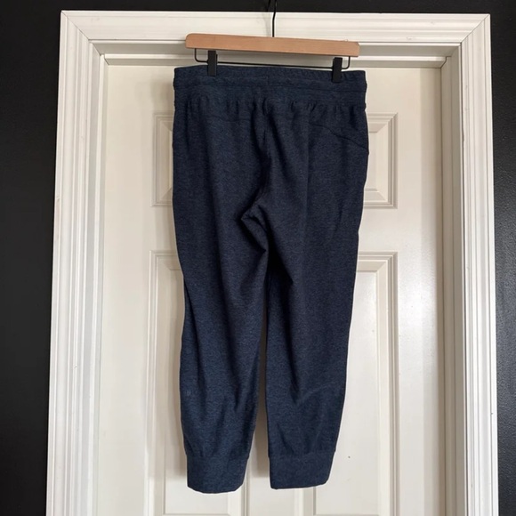 Lululemon Ready to Rulu Jogger Crop in Heathered True Navy/Black
size 10 - Picture 8 of 12